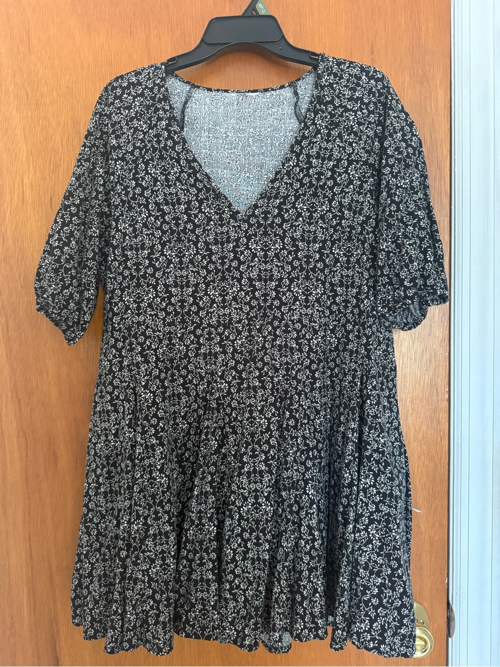 Black Floral V-Neck Tunic Top with Short Puff Sleeves